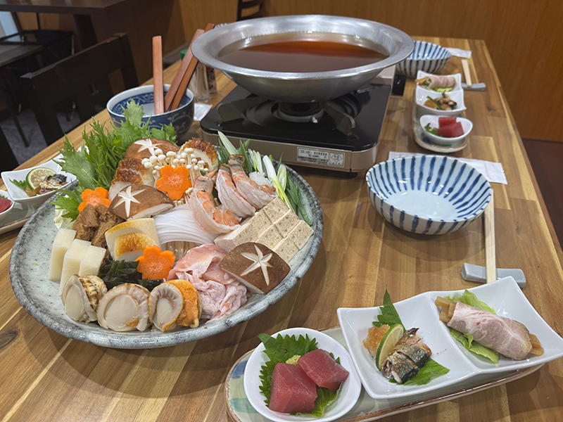 特選黒毛和牛ともち豚のしゃぶしゃぶコース